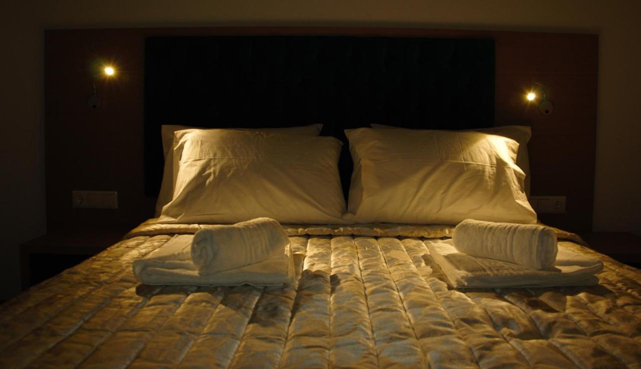 Hotel Medusa Ormos Prinou  Bagian luar foto